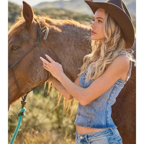 Western Buckle Strap Embroidered Denim Top - Picture 2 of 4